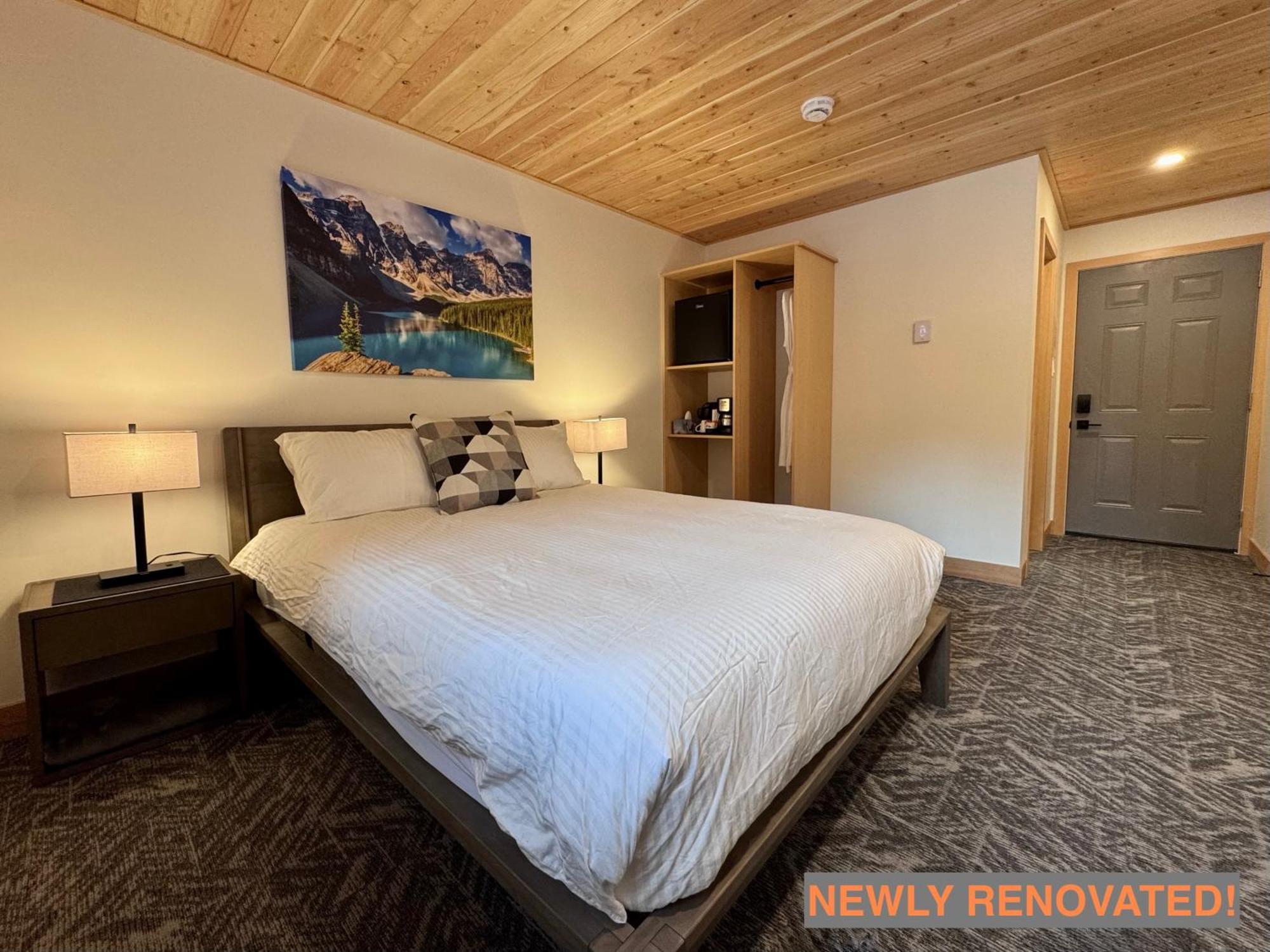 Elkhorn Lodge Vacation Rentals Банф Екстериор снимка