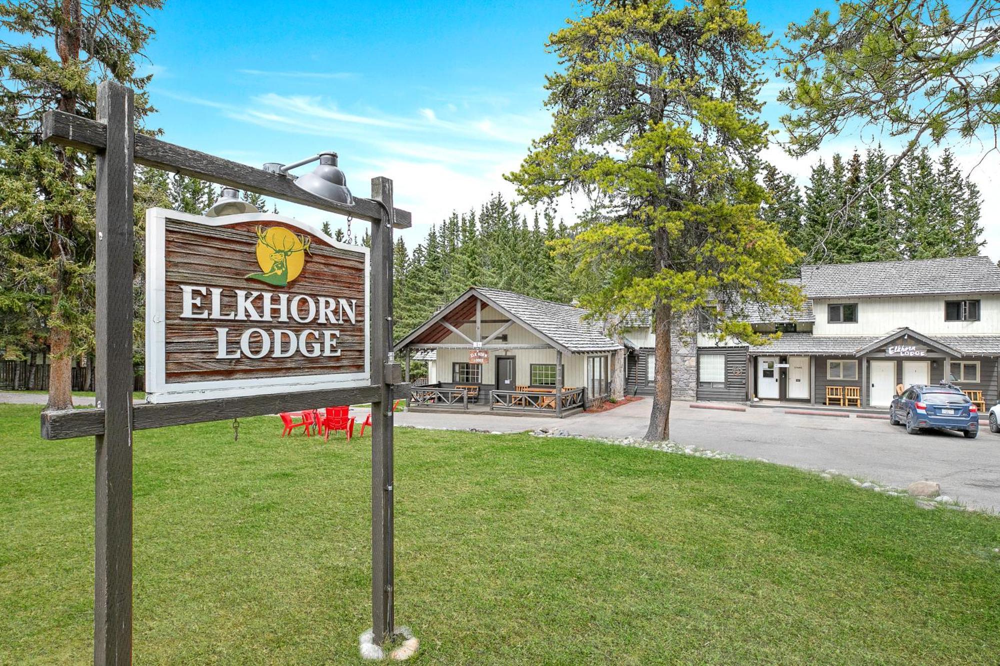 Elkhorn Lodge Vacation Rentals Банф Екстериор снимка