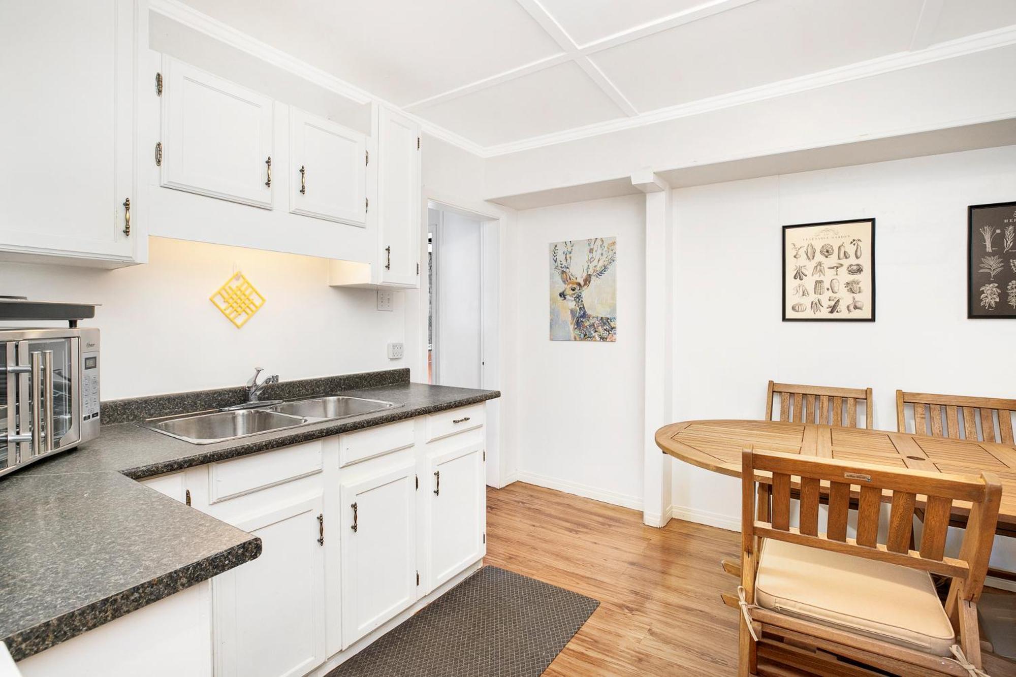 Elkhorn Lodge Vacation Rentals Банф Екстериор снимка