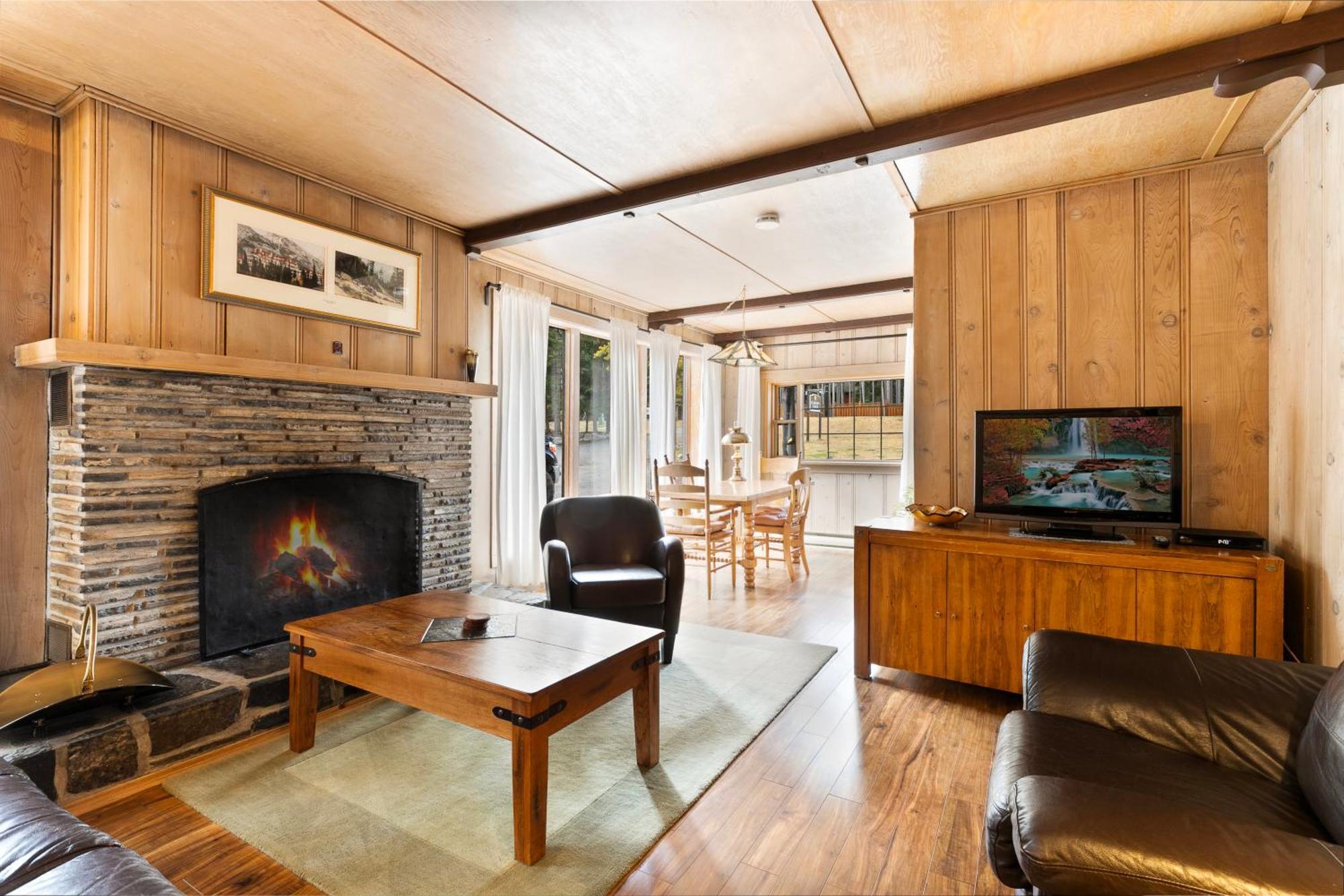 Elkhorn Lodge Vacation Rentals Банф Екстериор снимка